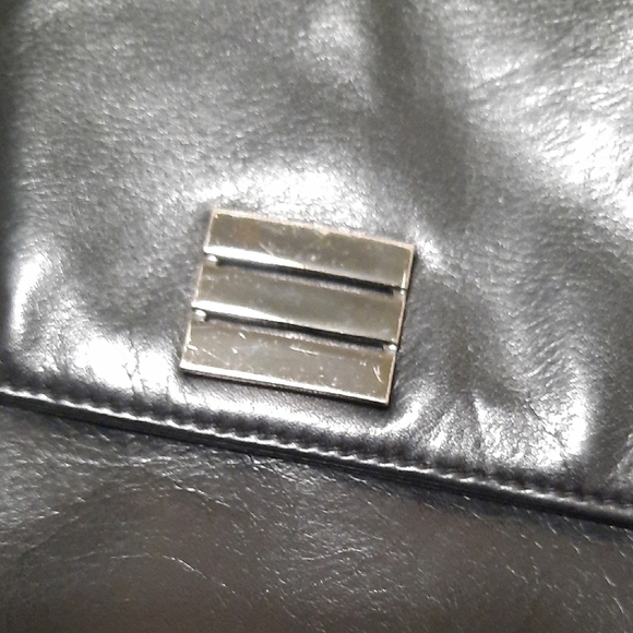 Perlina Black Leather Crossbody Bag - Picture 8 of 8